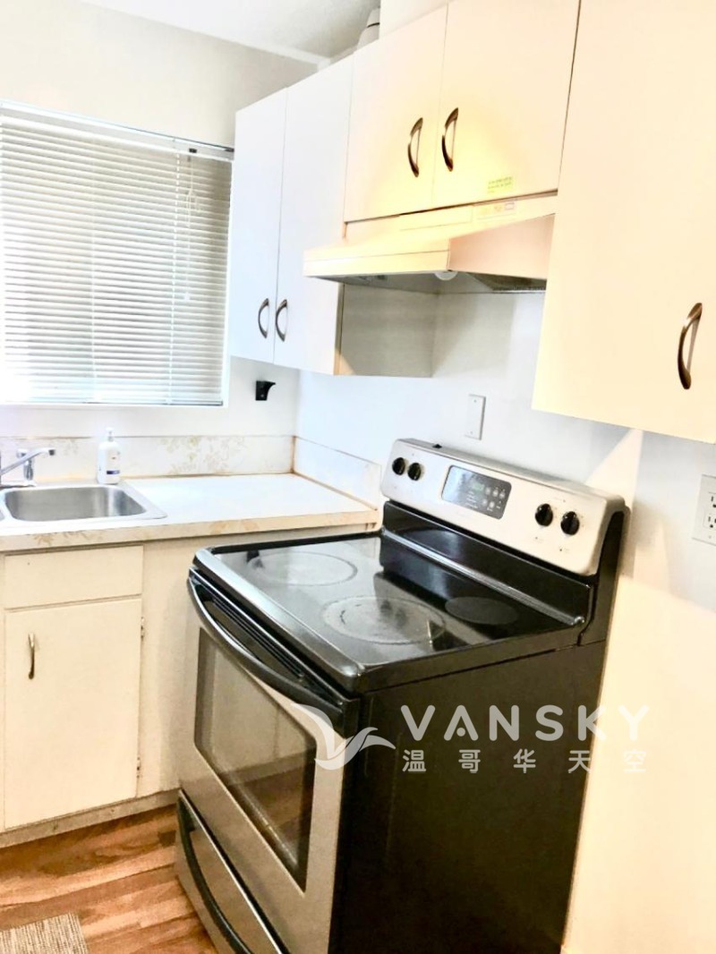 250701123624_Kitchen 2.jpg